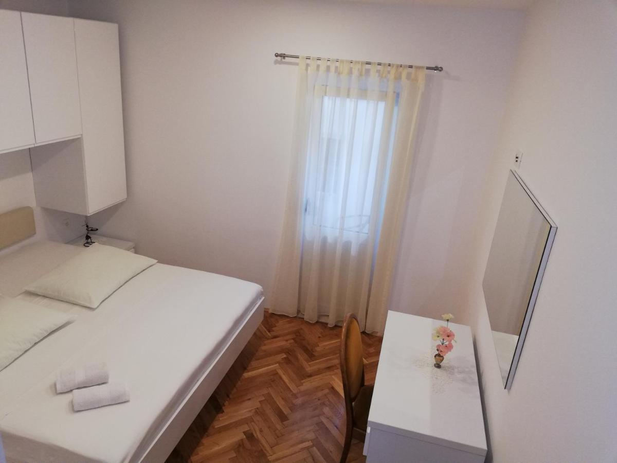 Apartment Anita Makarska Exteriör bild